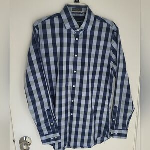 Calibrate Non Iron. Trim fit. Med.